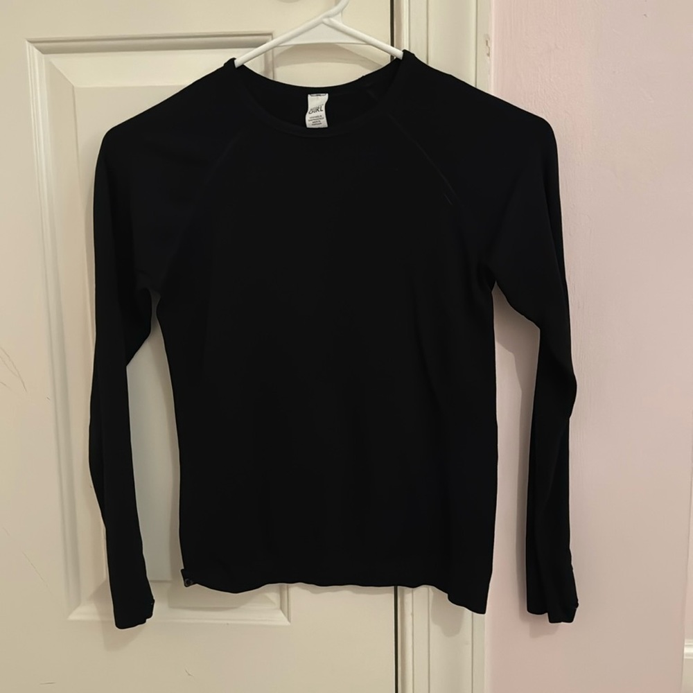 Athletic girl, black long sleeve, top size small 7
